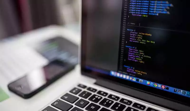 5 лучших онлайн-курсов по программированию на Python для научных вычислений и анализа данных